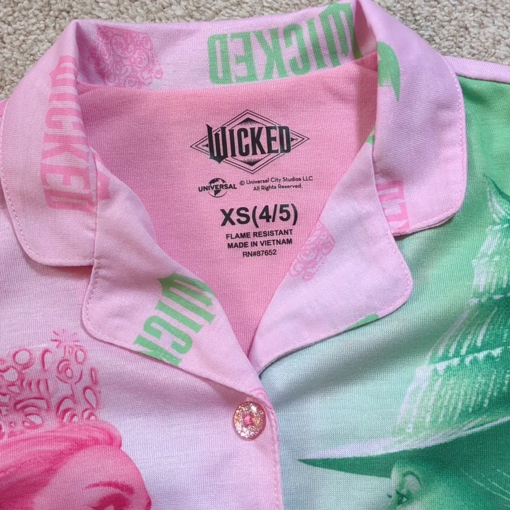 Wicked Pink and Green Short Sleeve Kids Pajama Set - Picture 4 of 7